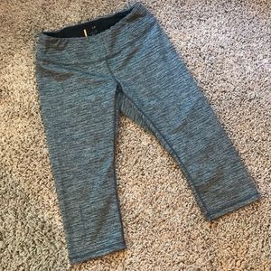 Lucy Cropped Legging
